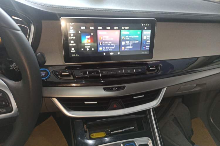 Used Geely Auto Jiajie New Energy 2021 ePro 1.5TD PHEV Comfort Edition Audio And AC Panel