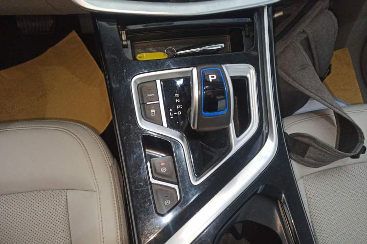 Used Geely Auto Jiajie New Energy 2021 ePro 1.5TD PHEV Comfort Edition Gear Lever
