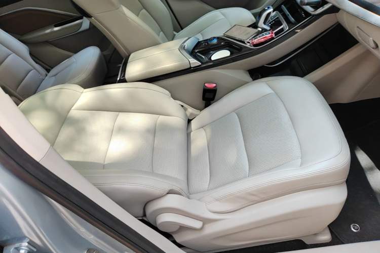 Used Geely Auto Jiajie New Energy 2021 ePro 1.5TD PHEV Luxurious Edition Right Front Seat