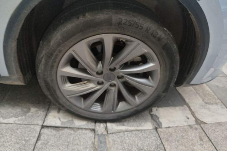 Used Geely Auto Jiajie New Energy 2021 ePro 1.5TD PHEV Luxurious Edition Right Front Wheel Hub