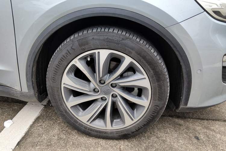 Used Geely Auto Jiajie New Energy 2021 ePro 1.5TD PHEV Deluxe Model Right Front Wheel Hub