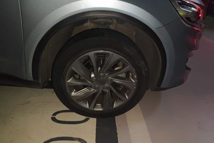 Used Geely Auto Jiajie New Energy 2021 ePro 1.5TD PHEV Luxurious Edition Right Front Wheel Hub