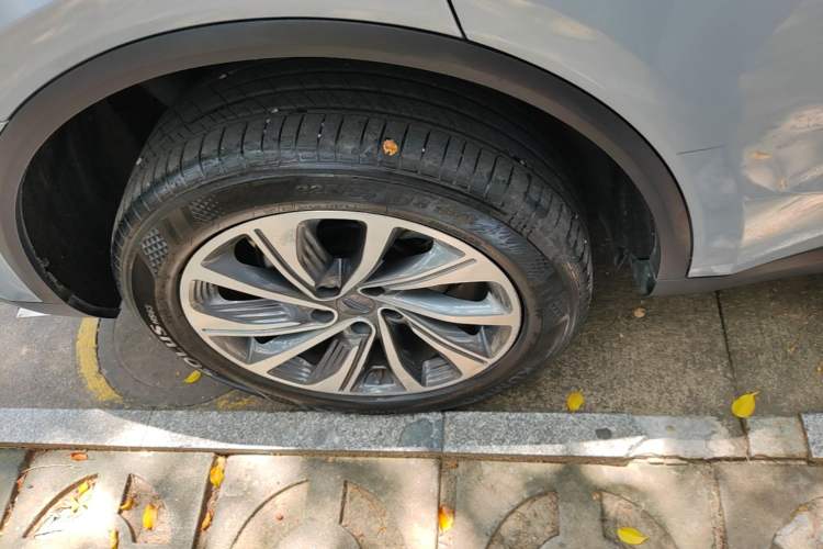 Used Geely Auto Jiajie New Energy 2021 ePro 1.5TD PHEV Luxurious Edition Right Rear Wheel Hub