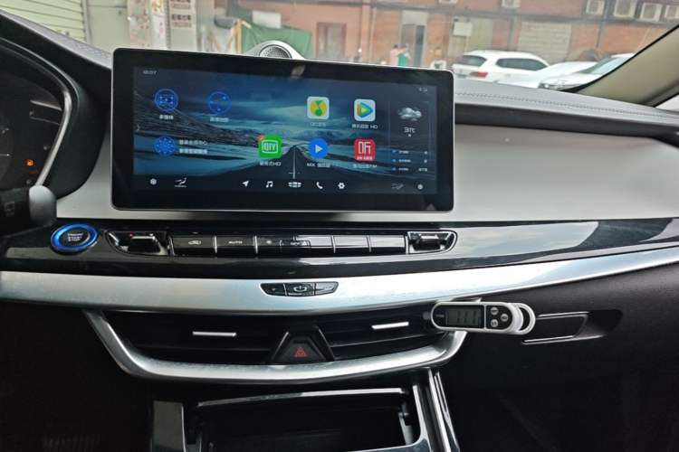 Used Geely Auto Jiajie New Energy 2021 ePro 1.5TD PHEV Luxury Model Audio And AC Panel