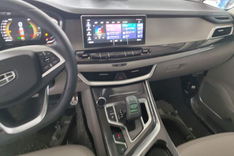 Used Geely Auto Jiajie New Energy 2021 ePro 1.5TD PHEV Comfort Edition Audio And AC Panel