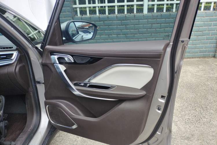 Used Geely Auto Jiajie New Energy 2021 ePro 1.5TD PHEV Deluxe Model Interior 4