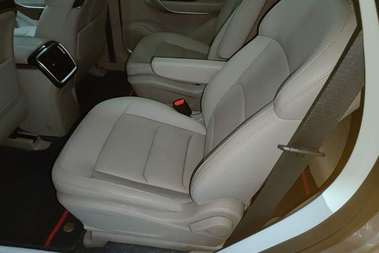 Used Geely Auto Jiajie New Energy 2021 ePro 1.5TD PHEV Luxurious Edition Left Rear Seat