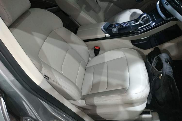 Used Geely Auto Jiajie New Energy 2021 ePro 1.5TD PHEV Luxurious Edition Right Front Seat