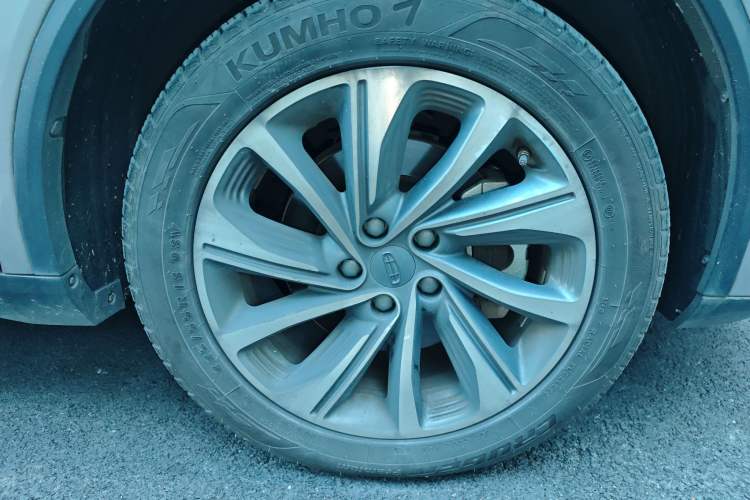 Used Geely Auto Jiajie New Energy 2021 ePro 1.5TD PHEV Deluxe Model Right Front Wheel Hub