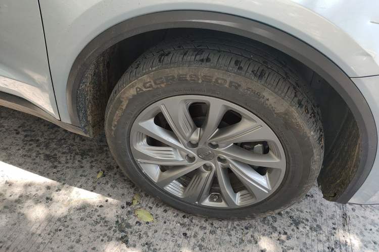 Used Geely Auto Jiajie New Energy 2021 ePro 1.5TD PHEV Deluxe Model Right Front Wheel Hub