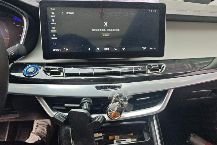 Used Geely Auto Jiajie New Energy 2021 ePro 1.5TD PHEV Luxury Model Audio And AC Panel