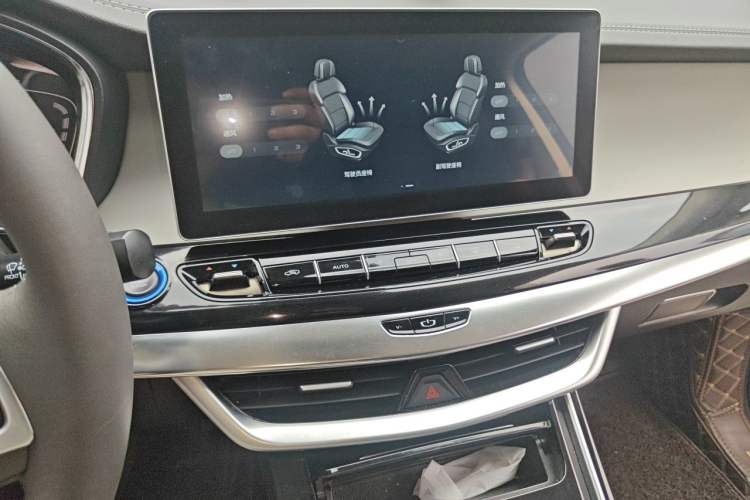 Used Geely Auto Jiajie New Energy 2021 ePro 1.5TD PHEV Deluxe Model Audio And AC Panel