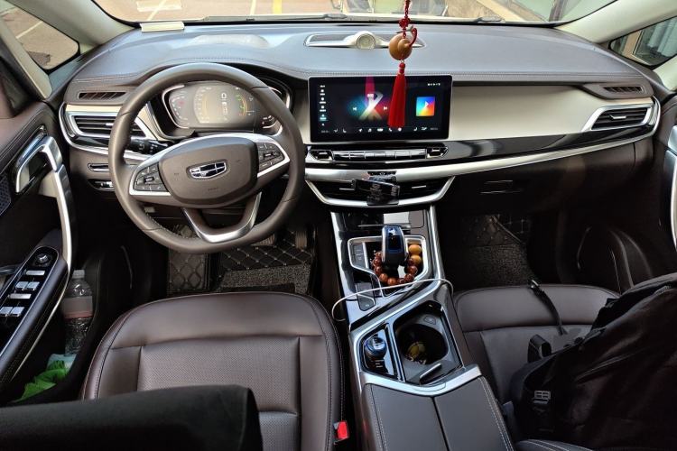 Used Geely Auto Jiajie New Energy 2021 ePro 1.5TD PHEV Deluxe Model Center Console