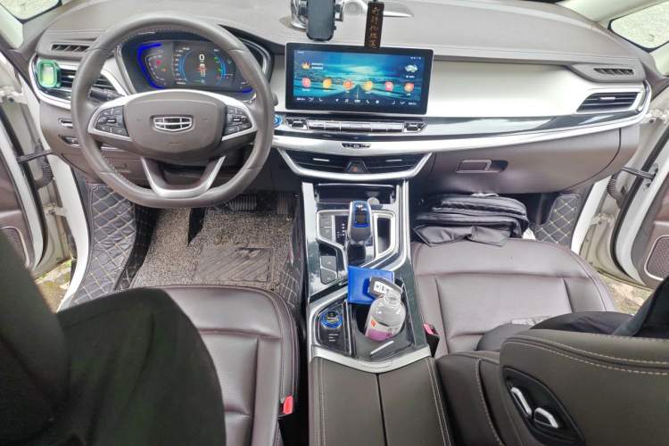 Used Geely Auto Jiajie New Energy 2021 ePro 1.5TD PHEV Deluxe Model Center Console