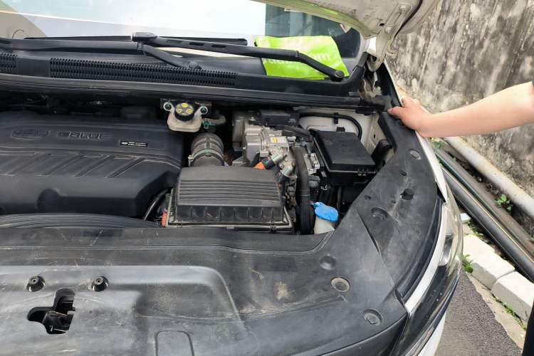 Used Geely Auto Jiajie New Energy 2021 ePro 1.5TD PHEV Comfort Edition Engine Bay Left