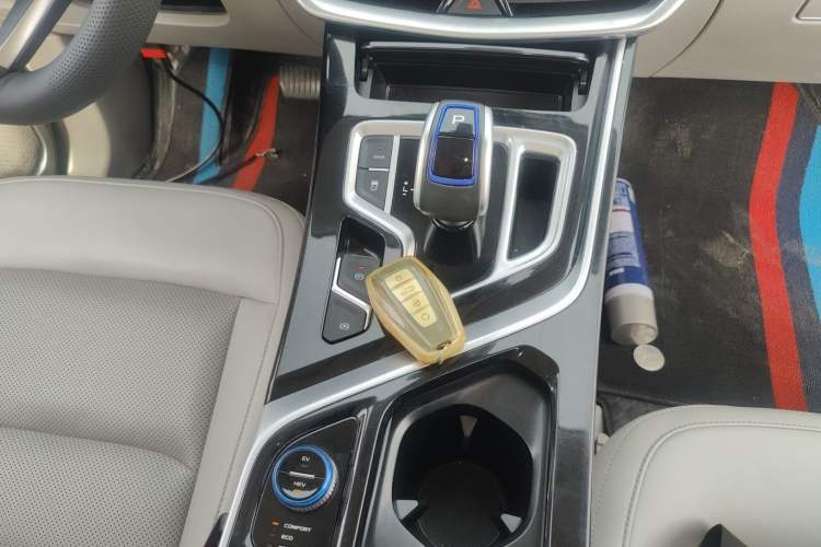 Used Geely Auto Jiajie New Energy 2021 ePro 1.5TD PHEV Comfort Edition Gear Lever