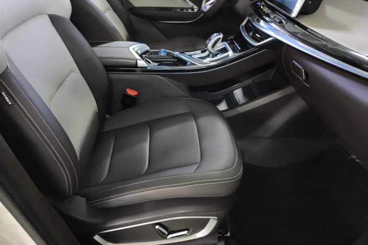 Used Geely Auto Jiajie New Energy 2021 ePro 1.5TD PHEV Luxury Model Right Front Seat