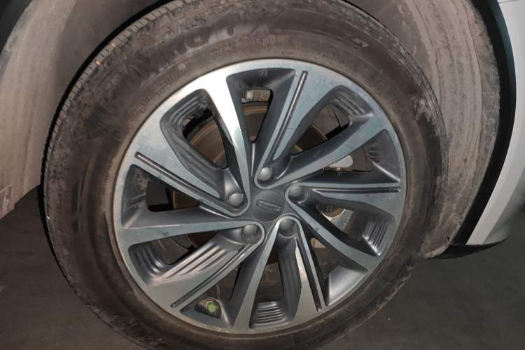 Used Geely Auto Jiajie New Energy 2021 ePro 1.5TD PHEV Luxury Model Right Front Wheel Hub
