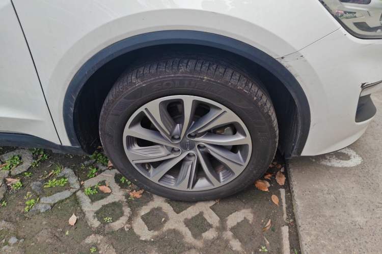 Used Geely Auto Jiajie New Energy 2021 ePro 1.5TD PHEV Deluxe Model Right Front Wheel Hub