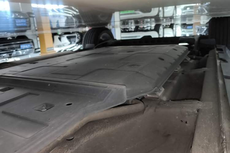 Used Geely Auto Jiajie New Energy 2021 ePro 1.5TD PHEV Luxury Model Right Side Sill