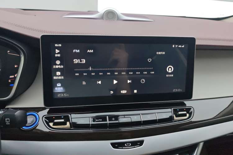 Used Geely Auto Jiajie New Energy 2022 1.5TD PHEV Platinum Comfort Edition Audio And AC Panel