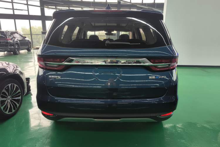 Used Geely Auto Jiajie New Energy 2022 1.5TD PHEV Platinum Comfort Edition Exterior 4