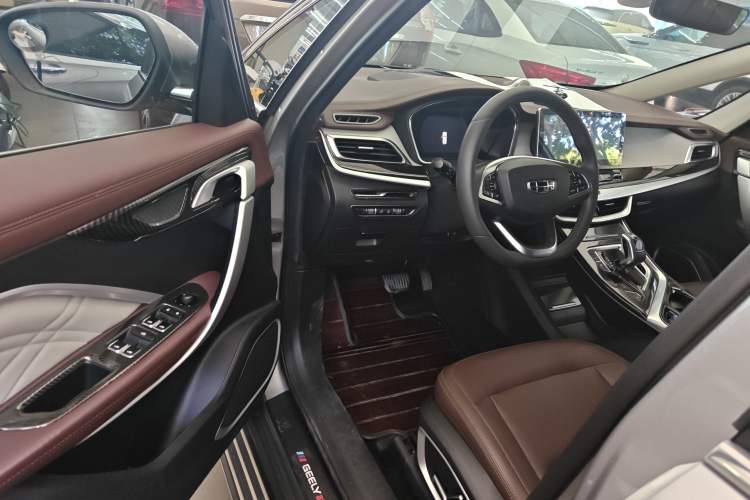 Used Geely Auto Jiajie New Energy 2022 1.5TD PHEV Platinum Luxury Edition Interior 3