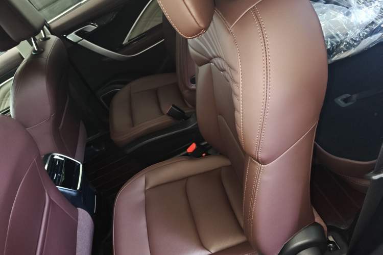 Used Geely Auto Jiajie New Energy 2022 1.5TD PHEV Platinum Luxury Edition Interior 4