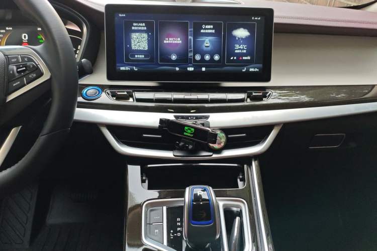 Used Geely Auto Jiajie New Energy 2022 1.5TD PHEV Platinum Deluxe Edition Audio And AC Panel