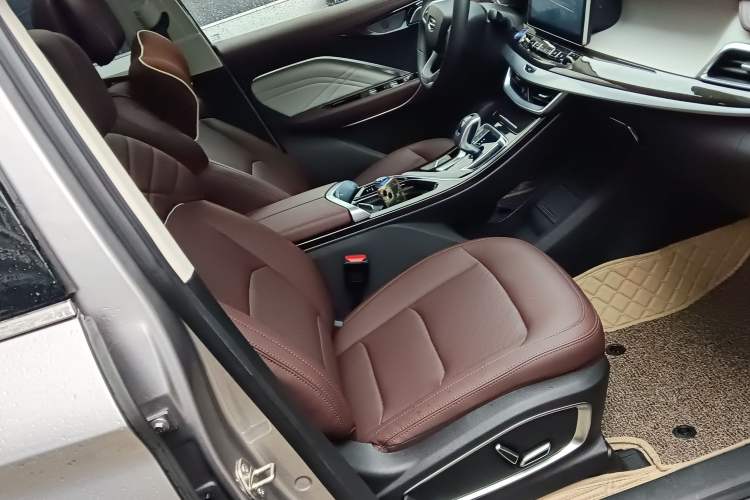 Used Geely Auto Jiajie New Energy 2022 1.5TD PHEV Platinum Deluxe Edition Right Front Seat