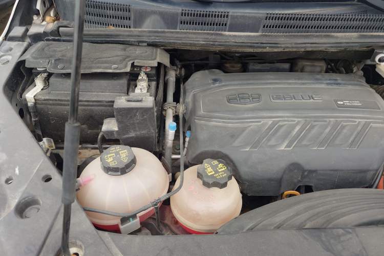 Used Geely Auto Jiajie New Energy 2022 1.5TD PHEV Platinum Comfort Edition Engine Bay Right