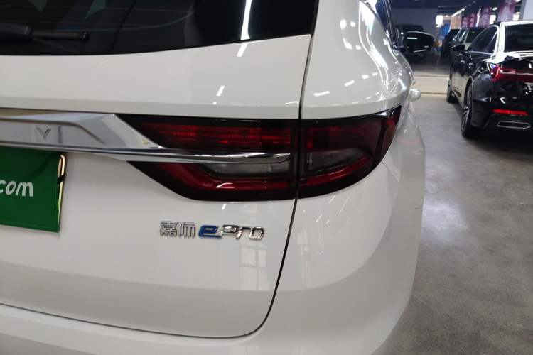 Used Geely Auto Jiajie New Energy 2022 1.5TD PHEV Platinum Comfort Edition Exterior 3