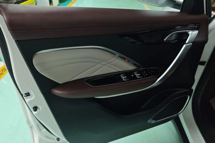 Used Geely Auto Jiajie New Energy 2022 1.5TD PHEV Platinum Deluxe Edition Interior 7