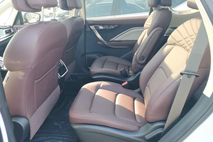 Used Geely Auto Jiajie New Energy 2022 1.5TD PHEV Platinum Deluxe Edition Left Rear Seat