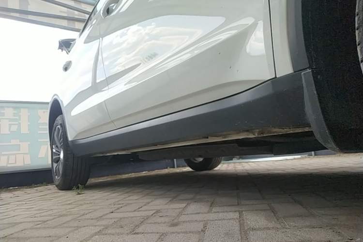 Used Geely Auto Jiajie New Energy 2022 1.5TD PHEV Platinum Comfort Edition Right Side Sill