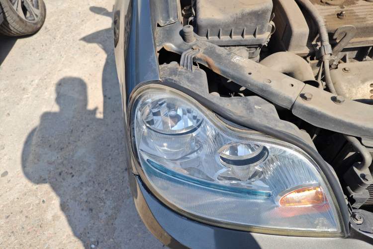 Used Geely Auto Liberty Ship 2010 1.3L Manual Wealth Edition Right Front Headlight