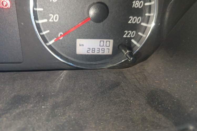 Used Geely Auto Liberty Ship 2010 1.3L Manual Gold Diamond Edition Odometer Close Up