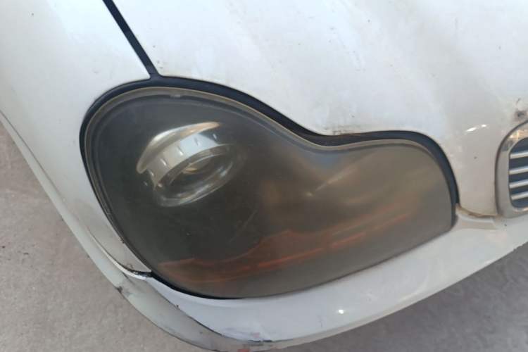 Used Geely Auto Liberty Ship 2010 1.3L Manual Gold Diamond Edition Right Front Headlight