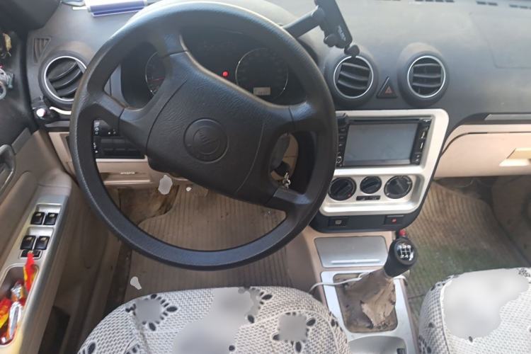 Used Geely Auto Liberty Ship 2010 1.3L Manual Gold Diamond Edition Steering Wheel