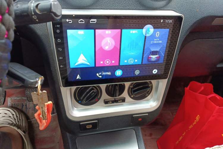 Used Geely Auto Liberty Ship 2011 1.3L Manual Fashion Edition Audio And AC Panel