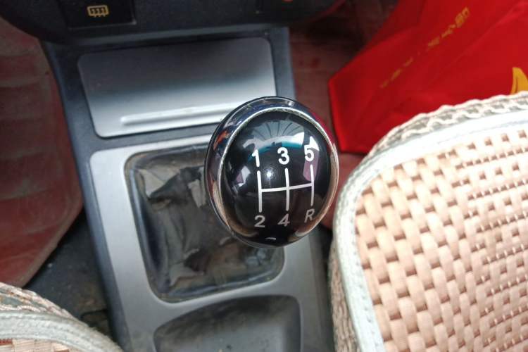 Used Geely Auto Liberty Ship 2011 1.3L Manual Fashion Edition Gear Lever
