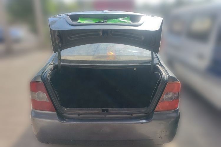 Used Geely Auto Liberty Ship 2011 1.3L Manual Fashion Edition Trunk