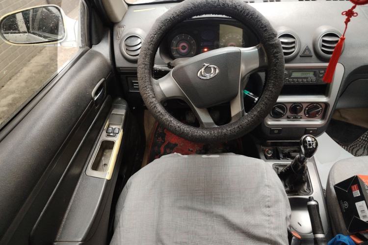 Used Geely Auto Liberty Ship 2011 1.3L Manual Fashion Edition Steering Wheel