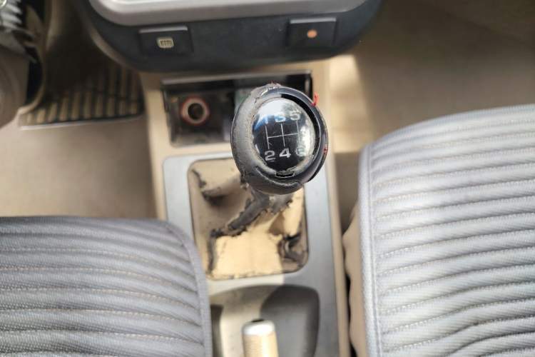 Used Geely Auto Liberty Ship 2011 1.3L Manual Fashion Edition Gear Lever