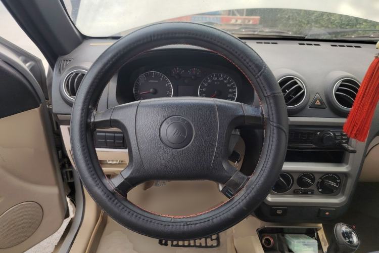 Used Geely Auto Liberty Ship 2011 1.3L Manual Fashion Edition Steering Wheel