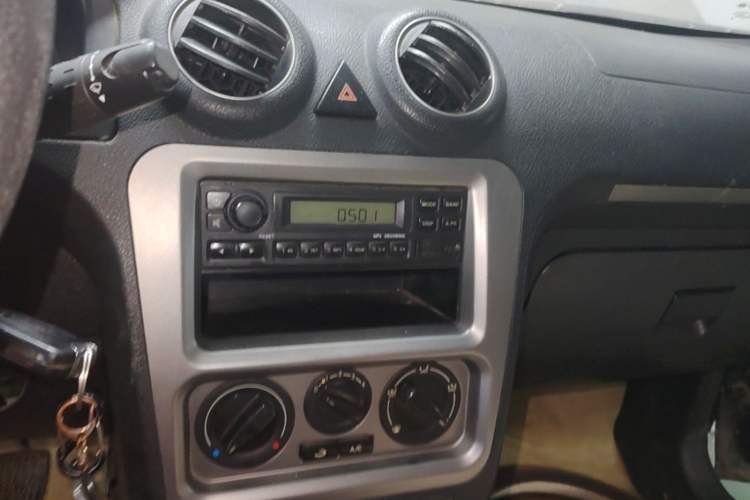 Used Geely Auto Liberty Ship 2012 1.3L Manual Fashion II Audio And AC Panel