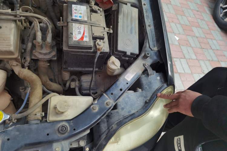 Used Geely Auto Liberty Ship 2012 1.3L Manual Fashion II Engine Bay Left