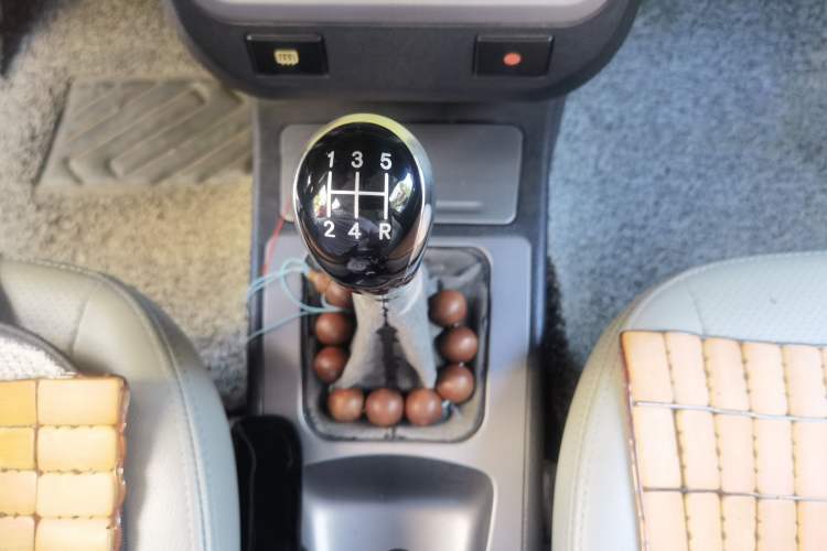 Used Geely Auto Liberty Ship 2012 1.3L Manual Fashion II Gear Lever