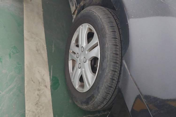 Used Geely Auto Liberty Ship 2012 1.3L Manual Fashion II Right Front Wheel Hub