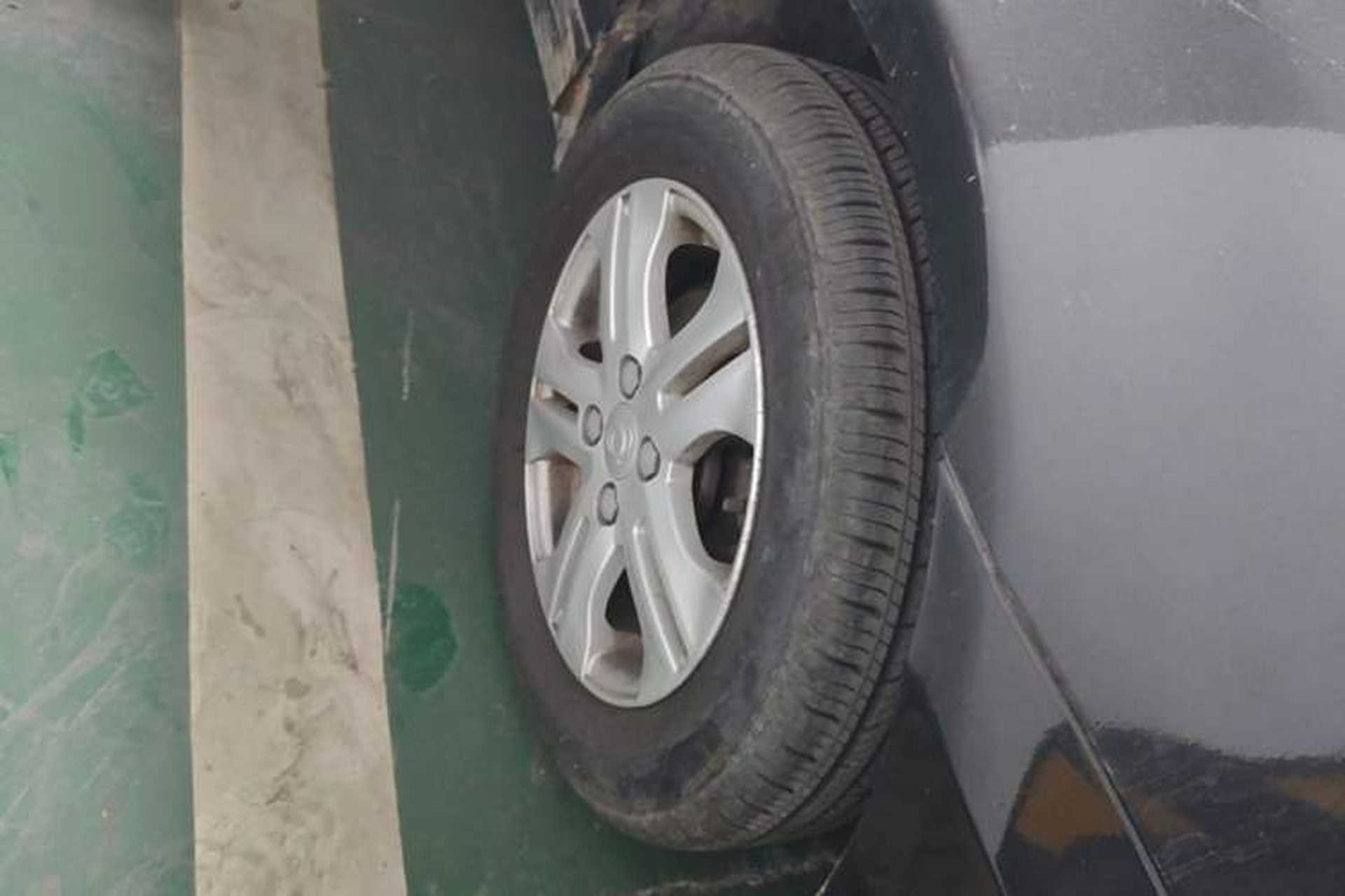 Used Geely Auto Liberty Ship 2012 1.3L Manual Fashion II Right Front Wheel Hub